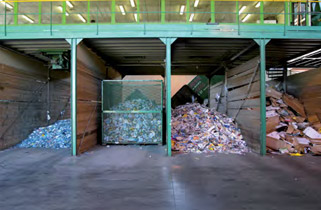 Centres de tri de déchets issus de collectes sélectives